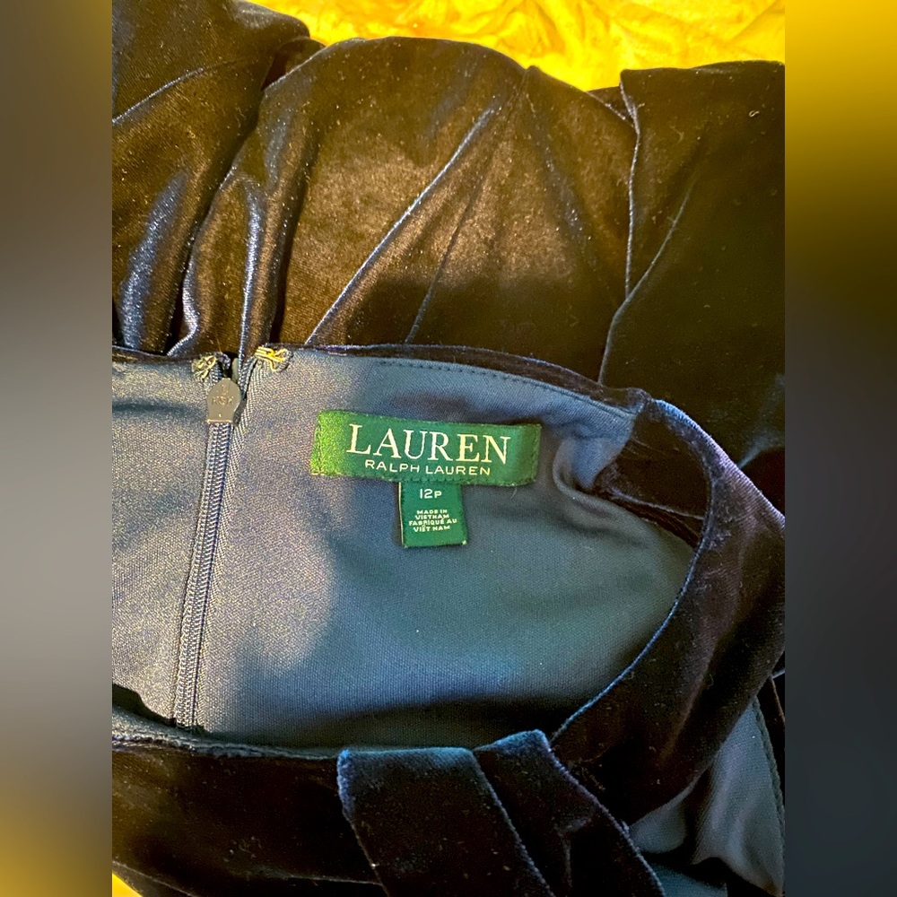 LAUREN dress short sleeve for women size 12/P  color blue like new - Picture 6 of 9